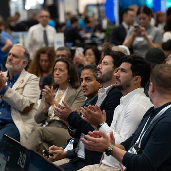 audience for GlassBuild Main Stage session